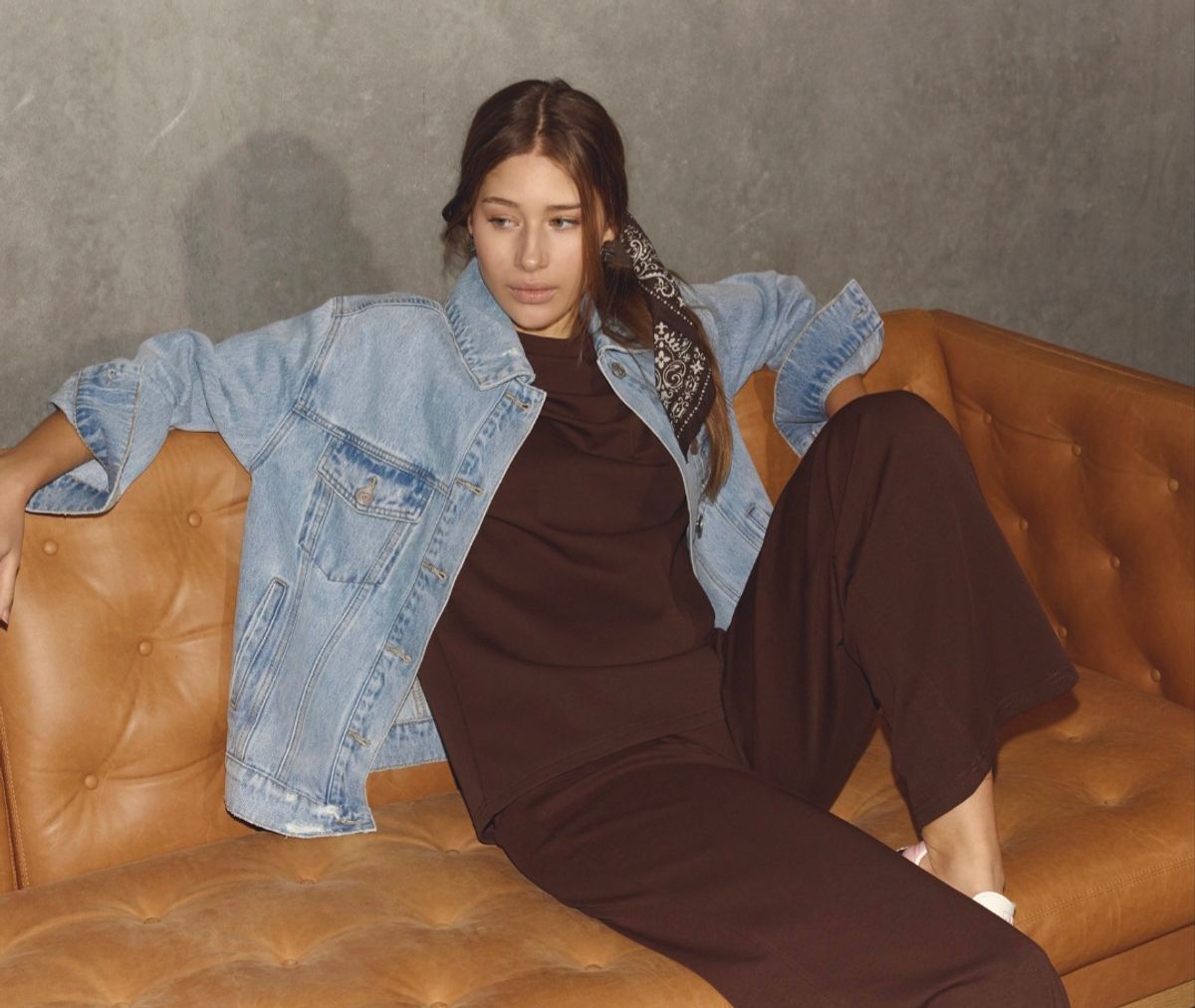 Veda t-shirt. Chokolate