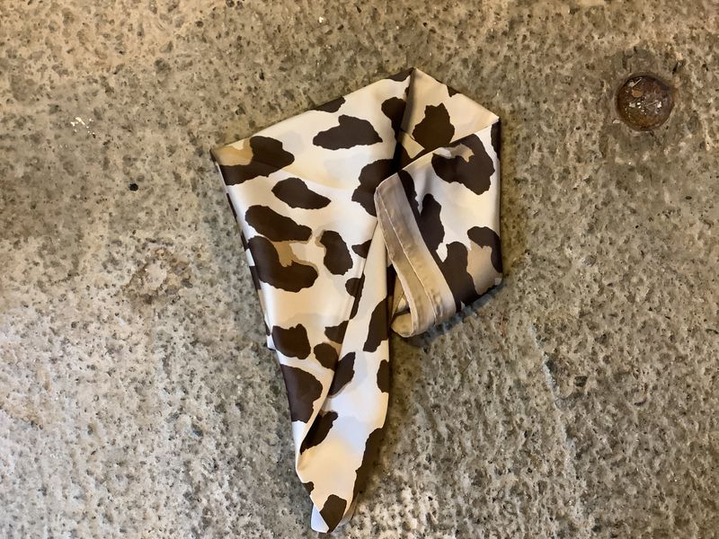 Pia scarf