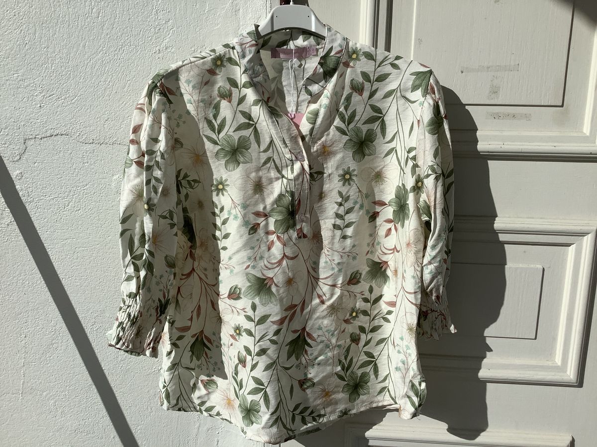 Rose crepe shirt