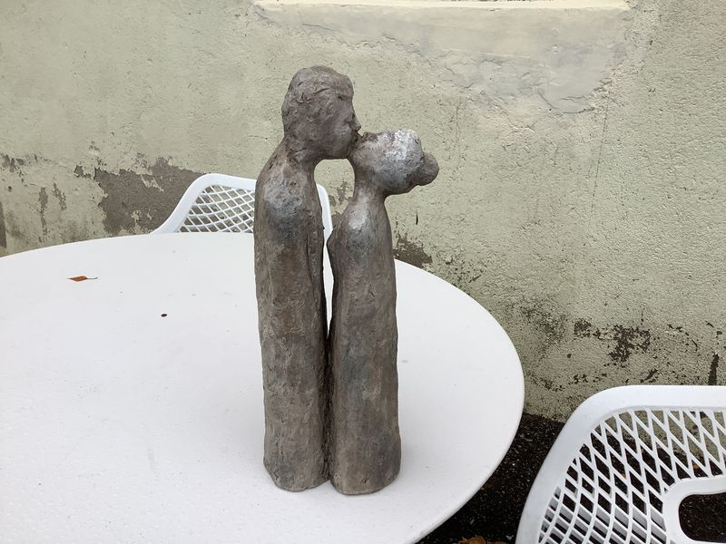 Statue  The kiss